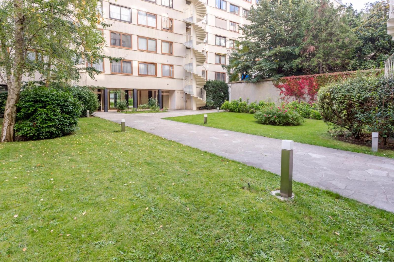 Calme Dans La Verdure 16e Apartment *